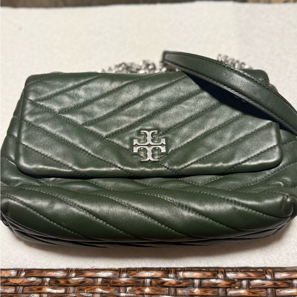 Tory Burch Kira Chevron Poblano Bag - Picture 5 of 9
